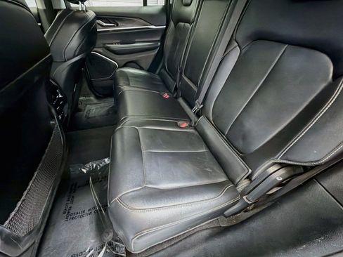 Used 2022 Jeep Grand Cherokee Limited RWD image 13