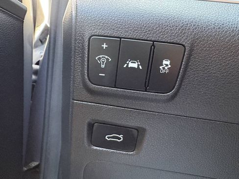 Used 2022 Kia K5 LXS FWD image 18