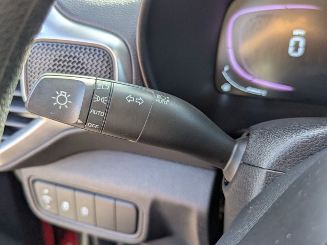 Used 2025 Kia Soul LX w/ LX Technology Package FWD image 20