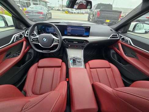 Used 2025 BMW i4 eDrive40 w/ Premium Package RWD image 10