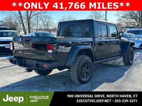 Used 2021 Jeep Gladiator Willys image 2
