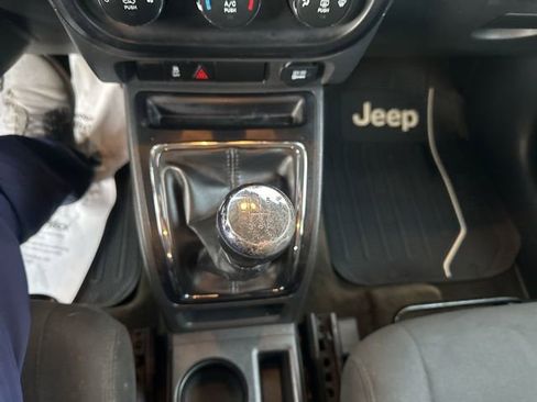 Used 2016 Jeep Patriot Sport FWD image 20