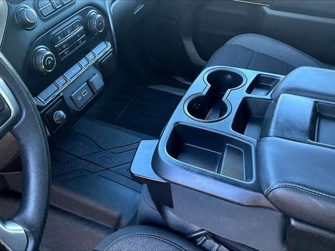 Used 2020 Chevrolet Silverado 1500 LT w/ LT Value Package image 11