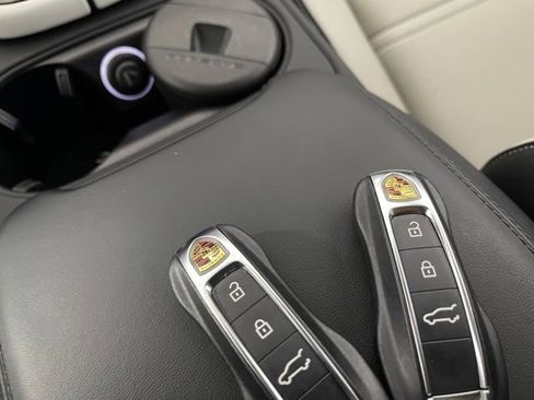 Used 2024 Porsche Cayenne S image 44