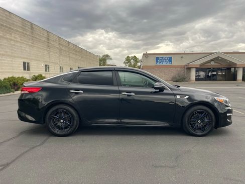 Used 2016 Kia Optima EX image 4