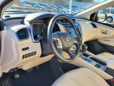 Used 2023 Nissan Murano SV image 10