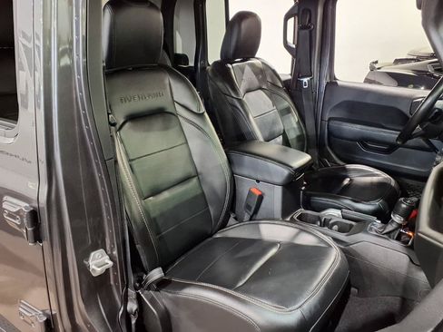 Used 2020 Jeep Gladiator Overland AWD/4WD image 23