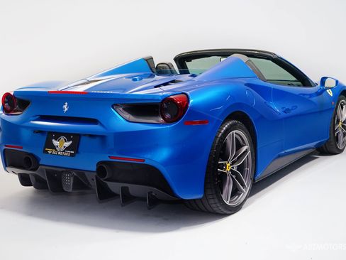 Used 2017 Ferrari 488 Spider image 5