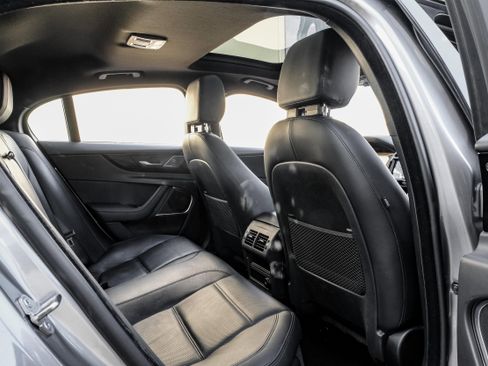 Used 2020 Jaguar XE S image 39