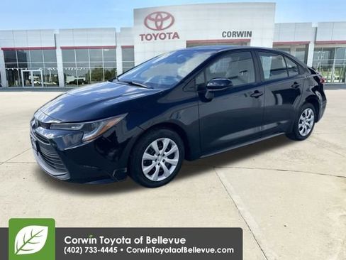 Used 2023 Toyota Corolla LE image 7