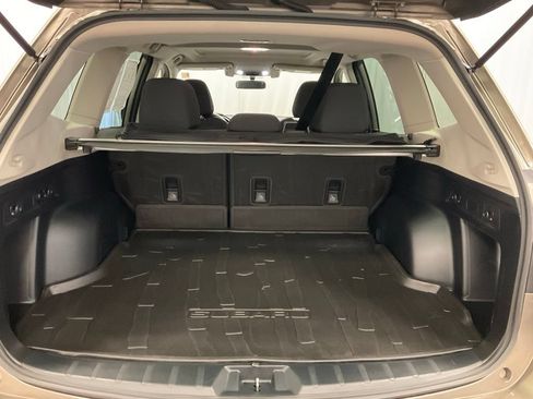Used 2021 Subaru Forester Premium AWD/4WD image 31