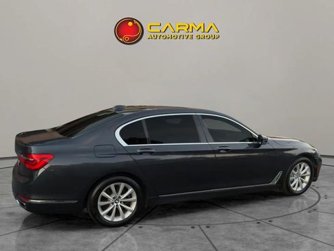 Used 2016 BMW 740i image 8