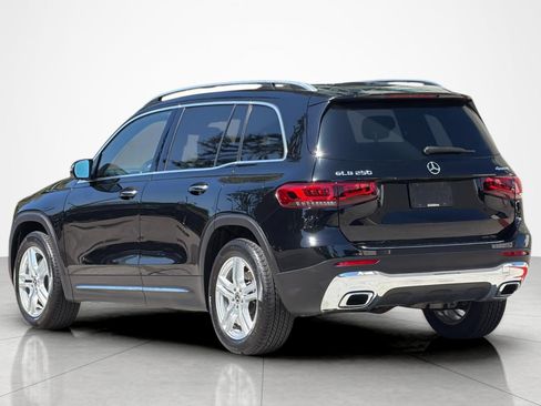 Used 2020 Mercedes-Benz GLB 250 4MATIC image 3