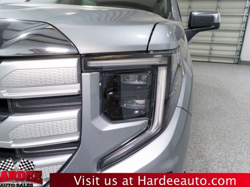 Used 2024 GMC Sierra 1500 SLE w/ Preferred Package image 8