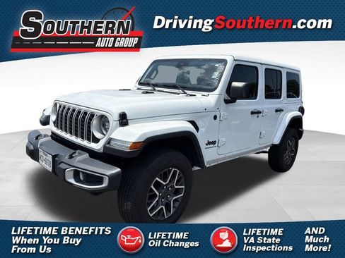 Used 2025 Jeep Wrangler Unlimited Sahara AWD/4WD image 1