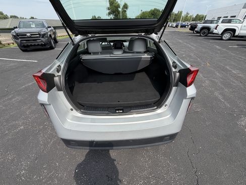 Used 2021 Toyota Prius Prime XLE FWD image 8