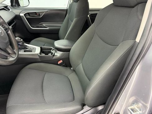 Used 2021 Toyota RAV4 LE image 25