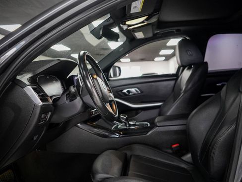 Used 2019 BMW 330i Sedan RWD image 9