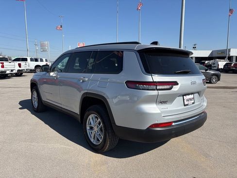 New 2026 Jeep Grand Cherokee L Laredo w/ MOPAR Finishing Package AWD/4WD image 5