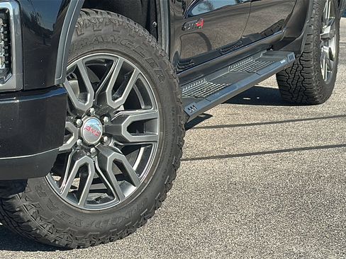 Used 2021 GMC Sierra 1500 AT4 w/ AT4 Value Package image 3