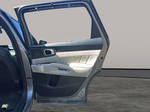 Used 2023 Kia Sorento SX Prestige image 32