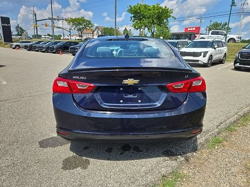 Used 2017 Chevrolet Malibu LT FWD image 6