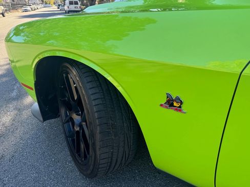 Used 2015 Dodge Challenger R/T Scat Pack w/ Leather Interior Group image 6