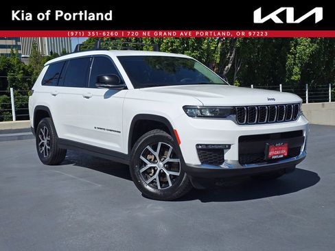 Used 2023 Jeep Grand Cherokee L Limited AWD/4WD image 1