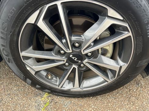 Used 2024 Kia Forte LXS FWD image 24