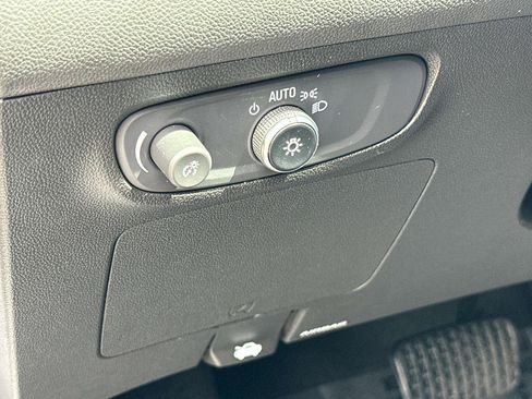 Used 2025 Buick Encore GX Preferred FWD image 26
