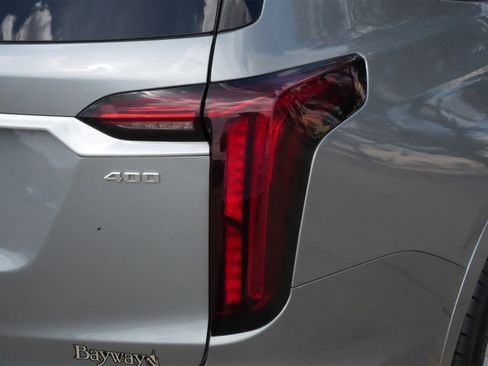 Used 2023 Cadillac XT6 Luxury image 23