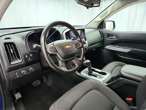Used 2017 Chevrolet Colorado LT AWD/4WD image 10