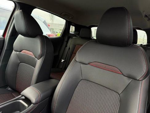 New 2026 Nissan Kicks SR w/ Illumination Package image 15