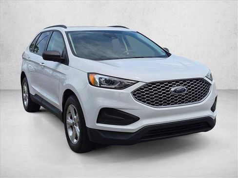 Used 2023 Ford Edge SE AWD/4WD image 3