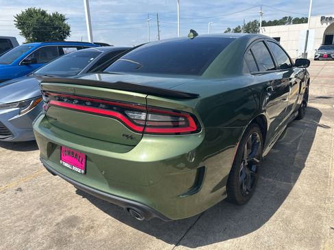 Used 2023 Dodge Charger R/T w/ Plus Group RWD image 4