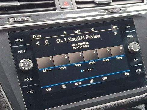 Used 2023 Volkswagen Tiguan SE image 17