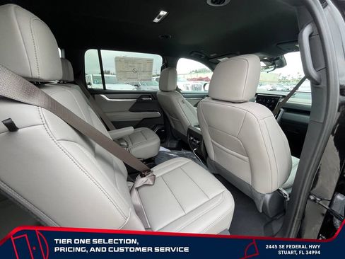 New 2026 GMC Acadia Elevation w/ Black Edition FWD image 19