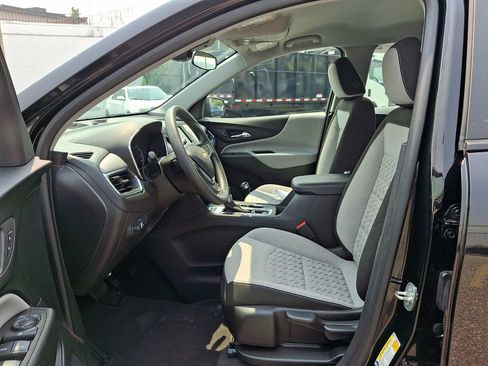 Used 2023 Chevrolet Equinox LS AWD/4WD image 13