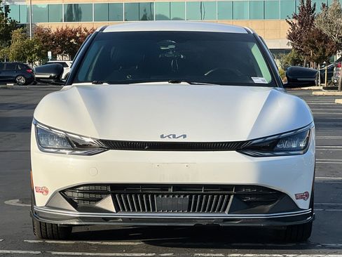 Used 2023 Kia EV6 Light image 9
