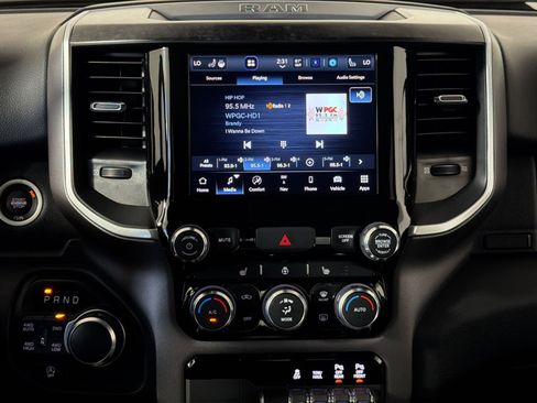 Used 2022 RAM 1500 Big Horn AWD/4WD image 18