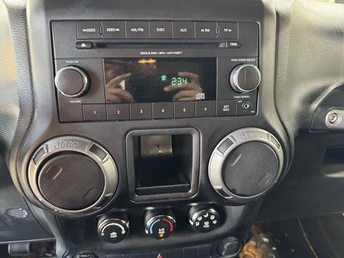 Used 2014 Jeep Wrangler Sport w/ 32" Tire & Wheel Group AWD/4WD image 22