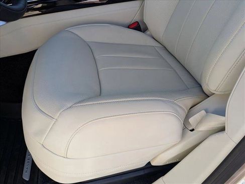 New 2025 Land Rover Range Rover SE image 4