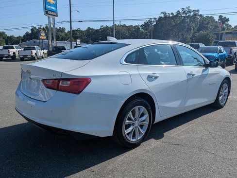 Used 2025 Chevrolet Malibu LT FWD image 4