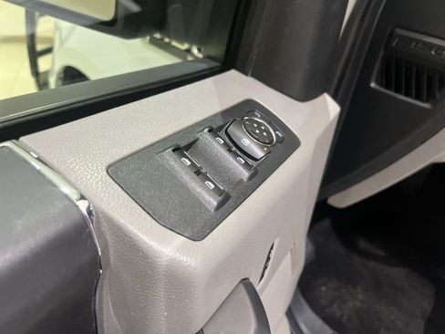 Used 2018 Ford F150 XLT AWD/4WD image 19