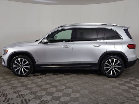 Used 2021 Mercedes-Benz GLB 250 4MATIC w/ Premium Package image 16
