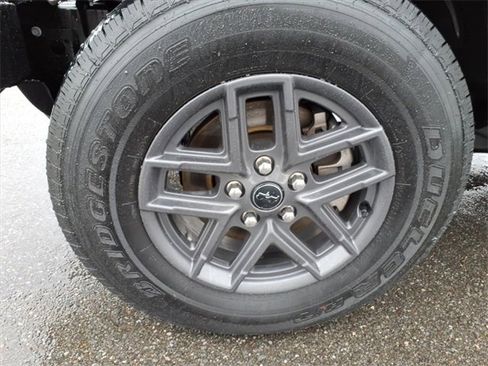 Used 2024 Jeep Gladiator Sport image 11