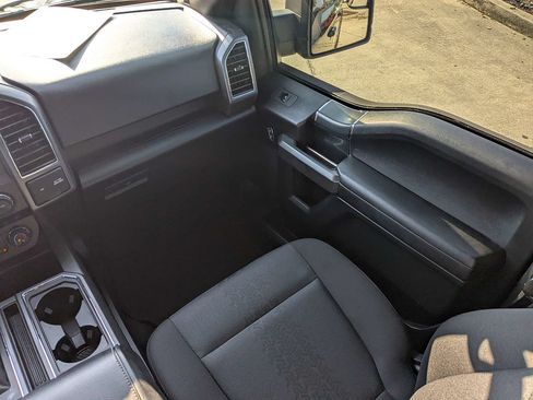 Used 2020 Ford F150 XLT w/ Equipment Group 302A Luxury AWD/4WD image 17