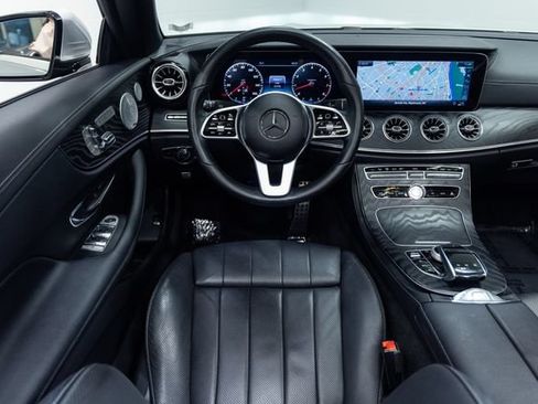 Used 2020 Mercedes-Benz E 450 4MATIC Cabriolet image 3