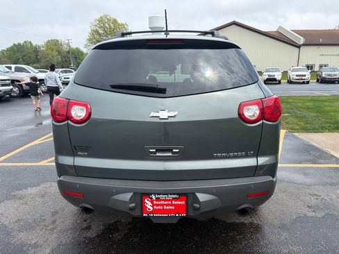 Used 2010 Chevrolet Traverse LT w/ LT Special Edition Package AWD/4WD image 7