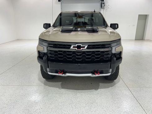 Used 2023 Chevrolet Silverado 1500 ZR2 image 8